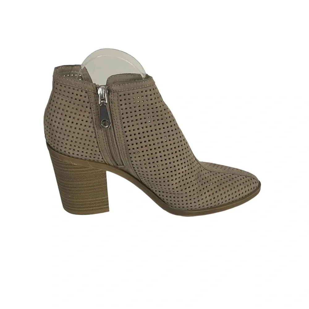 DV Dolce Vita Tan Faux Perforated Suede Zip Western Ankle Boot Sz 7.5